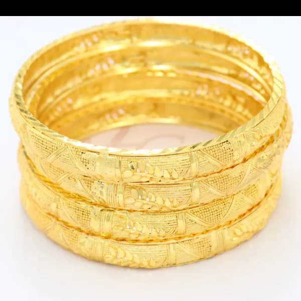 Set Of 4 Pieces Medium Sized Bangles For Women - Gold