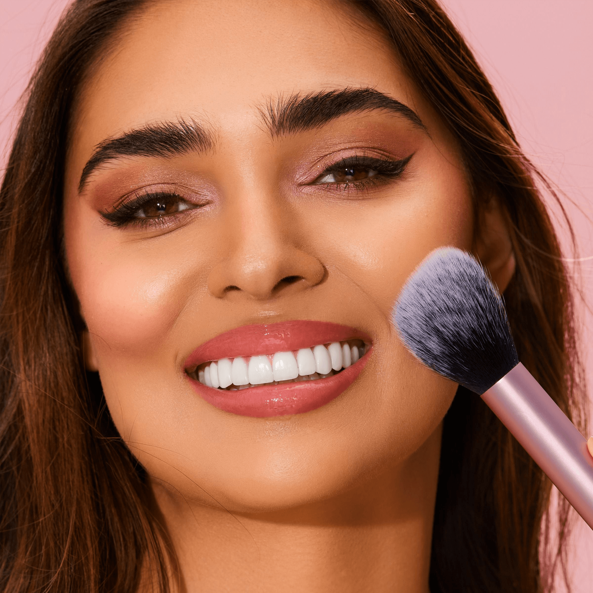 مجموعة الأساسيات اليومية من Real Techniques With Bonus