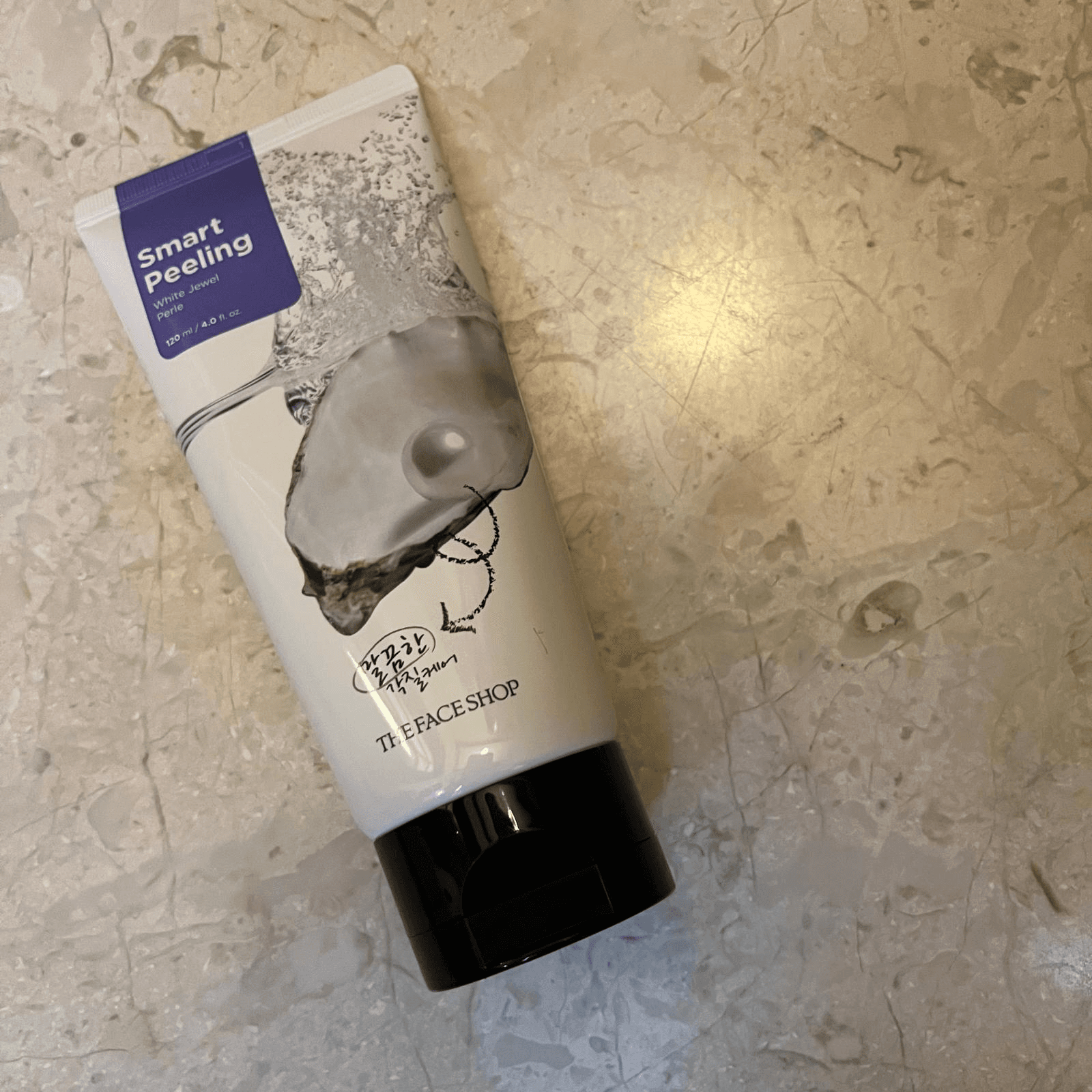 Facial Cleansing Gel Made From Pearl Particles