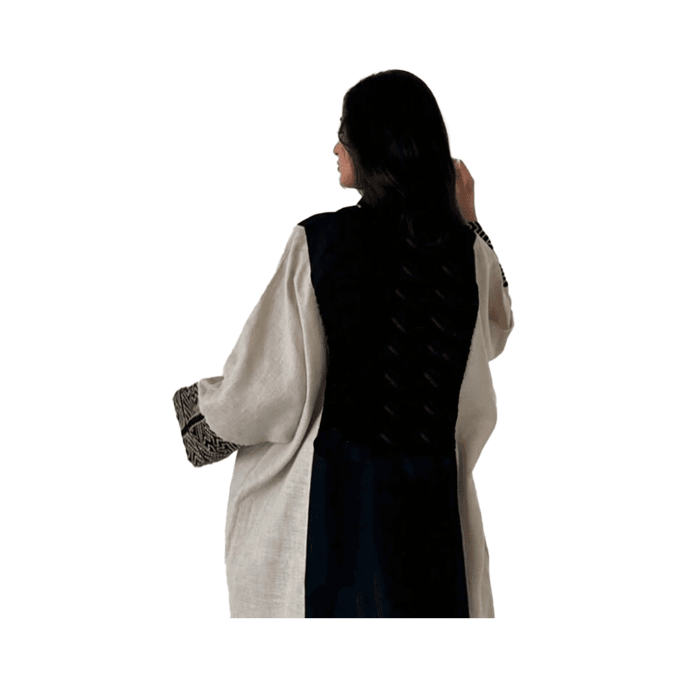 Chic Abaya for Women with Embroidered Detailing - Black