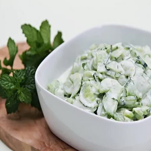 Mix Salad With Yogurt