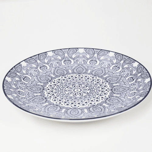 An elegant ceramic serving dish D03-012 10.5INC