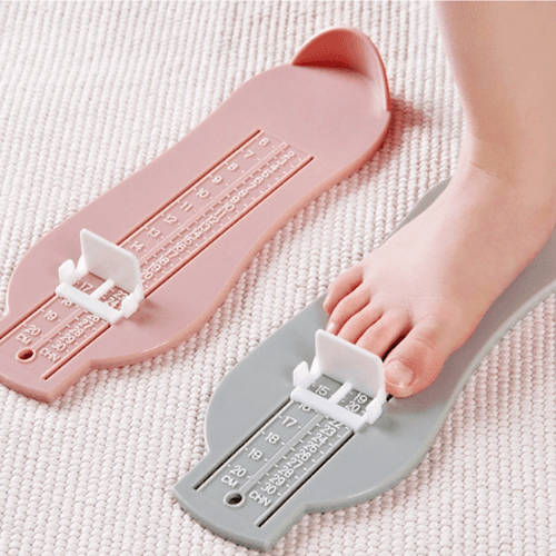 Child foot measuring gauge