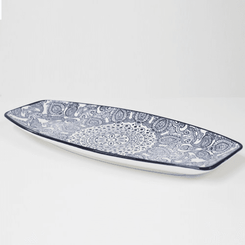 An elegant ceramic serving dish D03-022 14INC