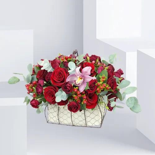 Love Of Red In A Vintage Basket - 2052