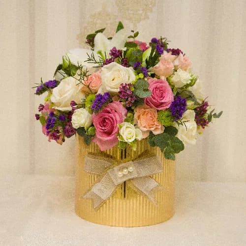 Elegant mix flower gift box