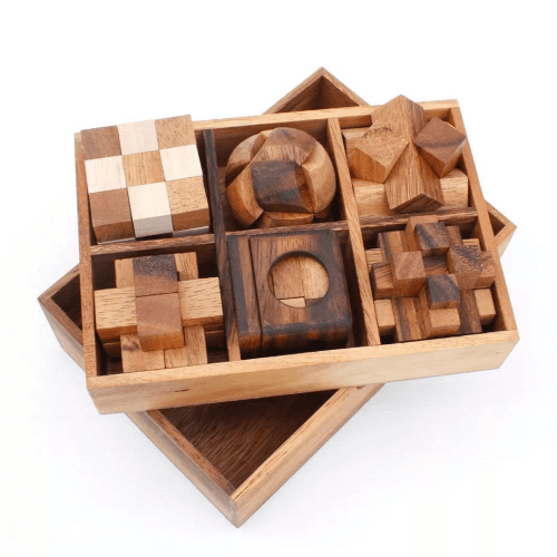 6 Games in a wooden box