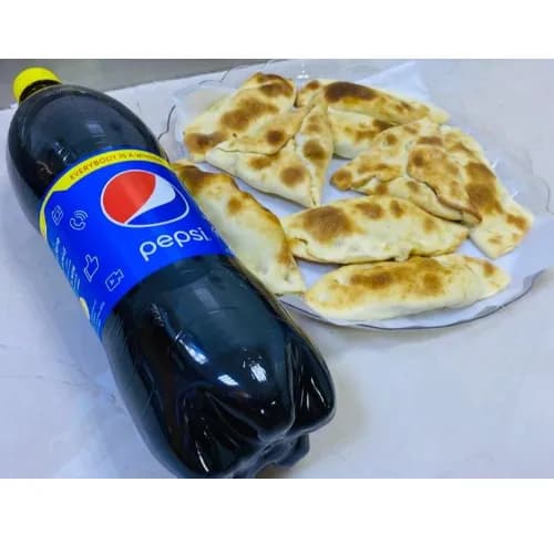 27 Pieces of Fatayer +1 L Drink