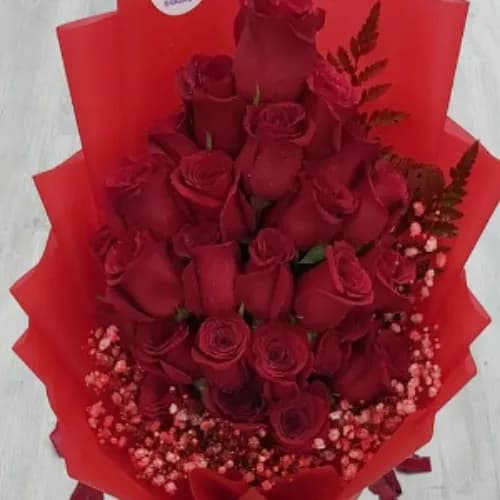 Bouquet Of Loving Roses 21 Piece