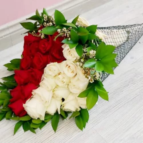 Basket Bouquet Of Roses