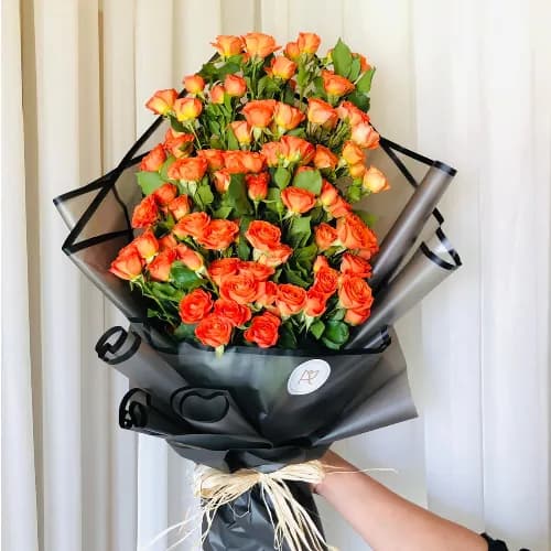 4 Bouquet With Black Cover