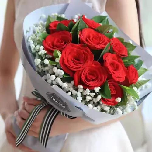 10 Rose Bouquet