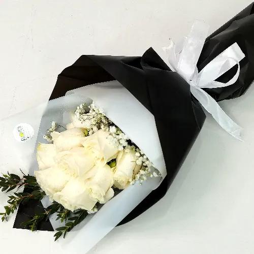 White  Rose Bouquet 3