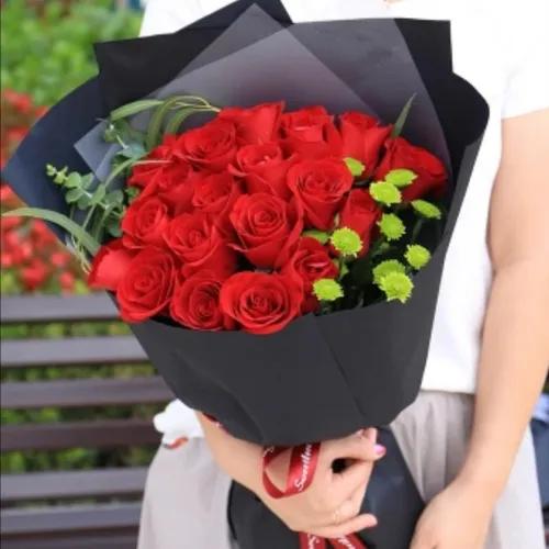 19 Red Bouquet