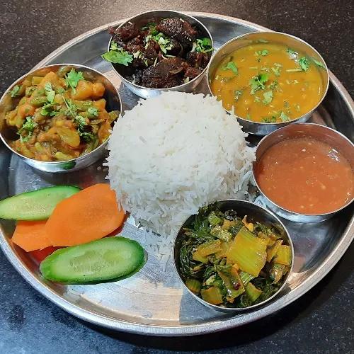 Sukuti Thali Set