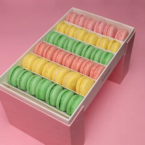 Mix Macaron Box