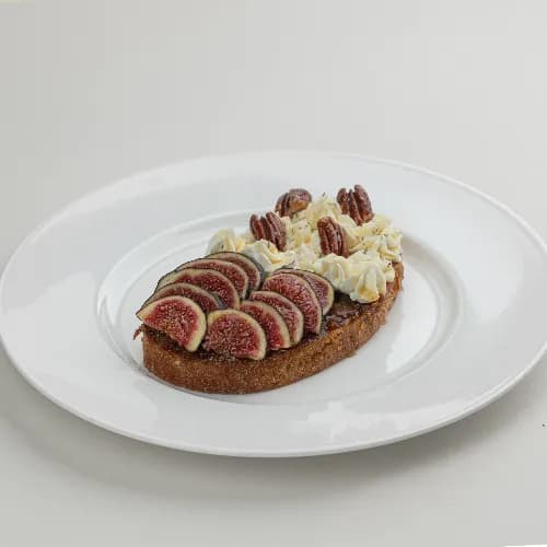 Toast With Goat Cheese & Fig