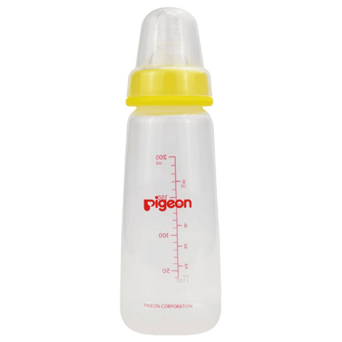 Pigeon Plastic Feeding Bottle 200Ml