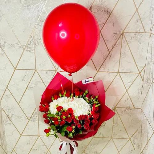 Balloon With Bouquet