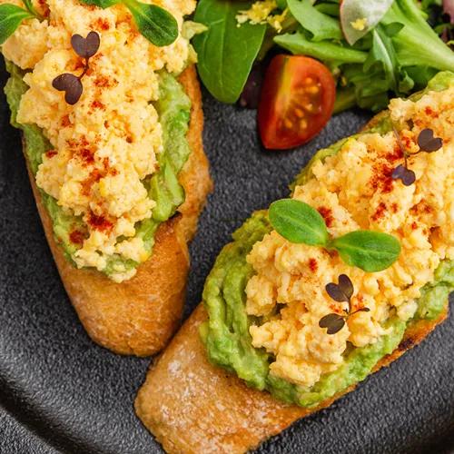 Avocado & Eggs Toast