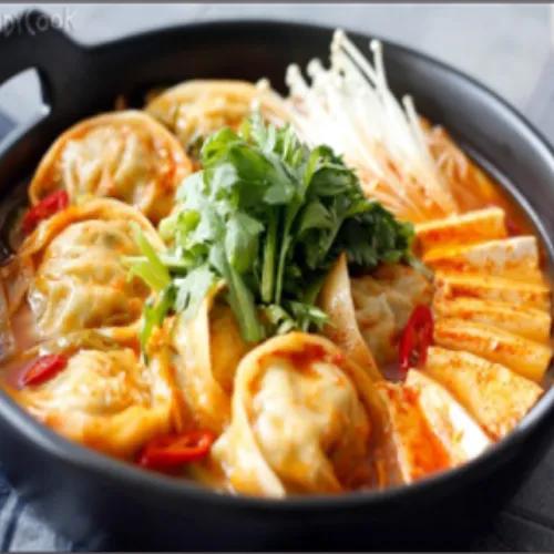 Kimchi Dumpling Hot Pot (For 2)