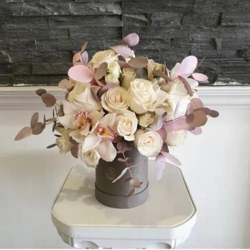 Grey Small Round Box With Light Color Flowers