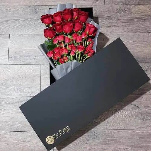 Black Rectangular Box With Red Roses And Baby Roses