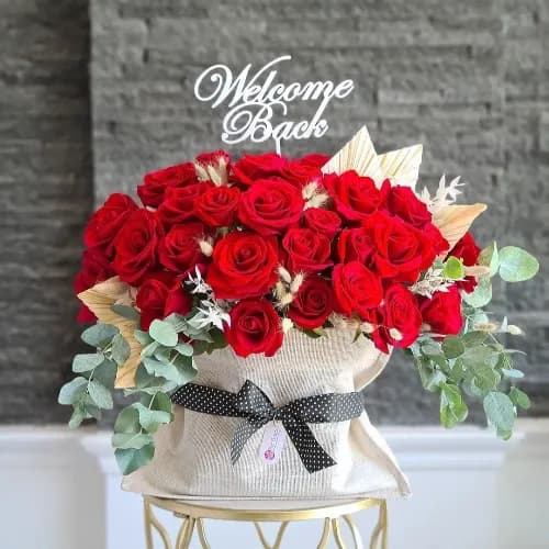 White Bag With Red Roses