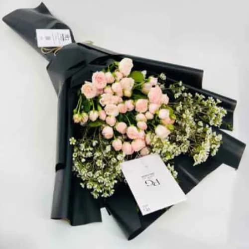 A Luxurious And Upscale Bouquet Of Roses No 1174