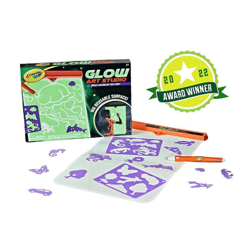 Crayola Glow Art Studio With Glow-In-The-Dark Canvas (38 X 57 Cm)