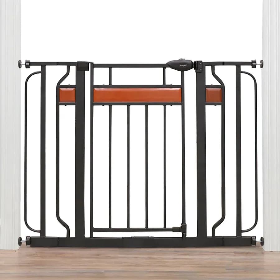 Regalo - Home Accents Extra Wide Walk Thru Gate (106 X 76 Cm)