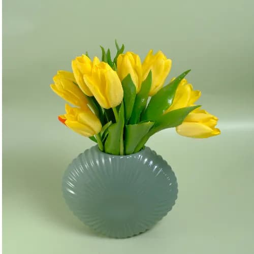 Sunny Radiance Vase 2547