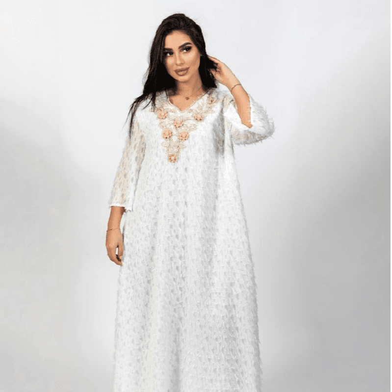 ELEGANT WHITE DRESS WITH PEARL AND FLOWERS ON NECKLINE SIZE: XL