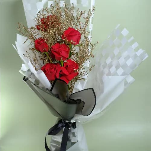 Valentine Romance Bouquet 2475