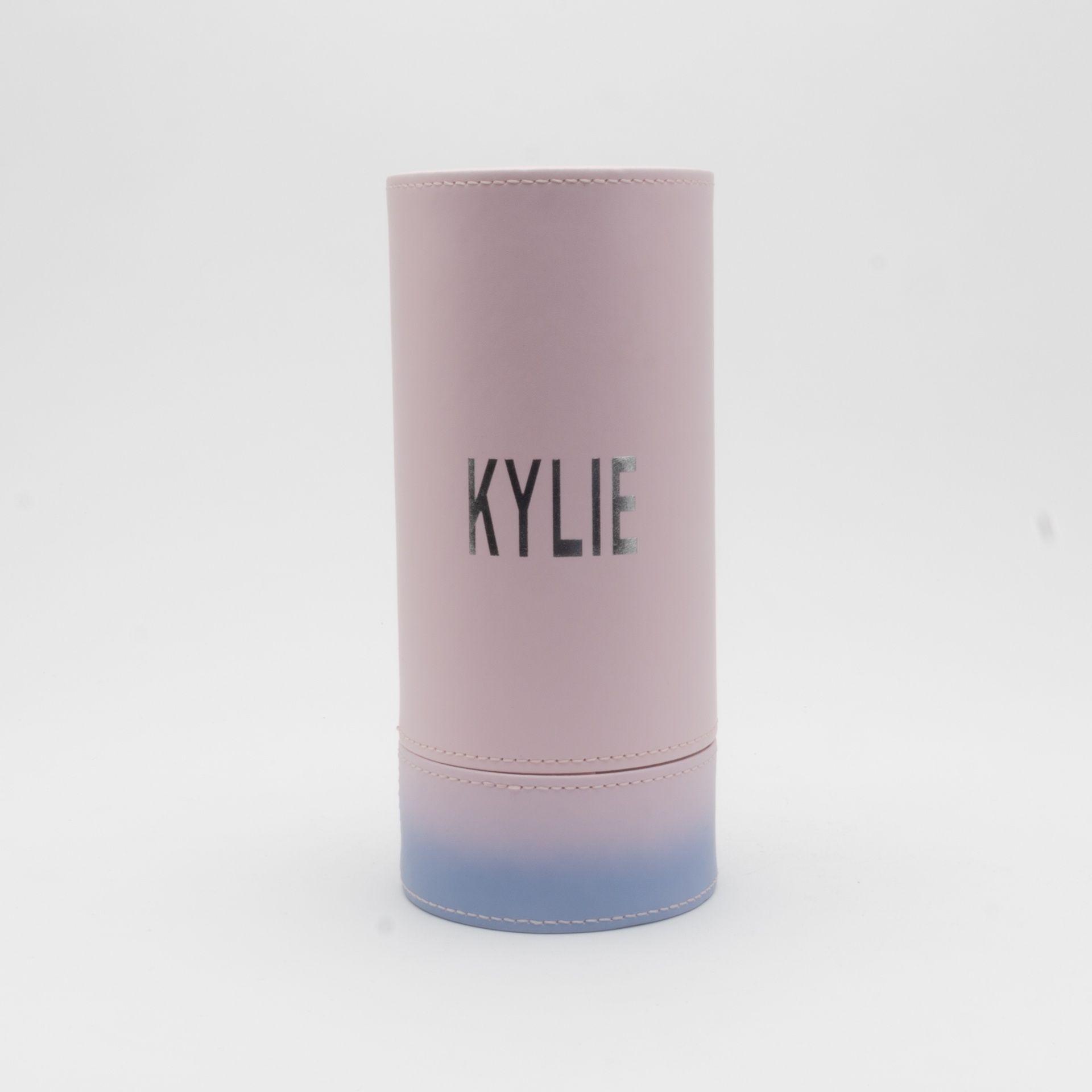 Kylie Brushes Round Box