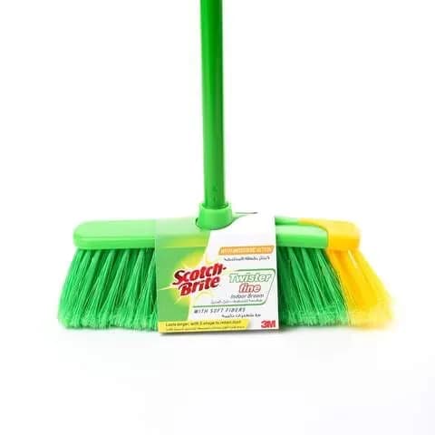 3M Scotchbite Indoor Broom With Stick