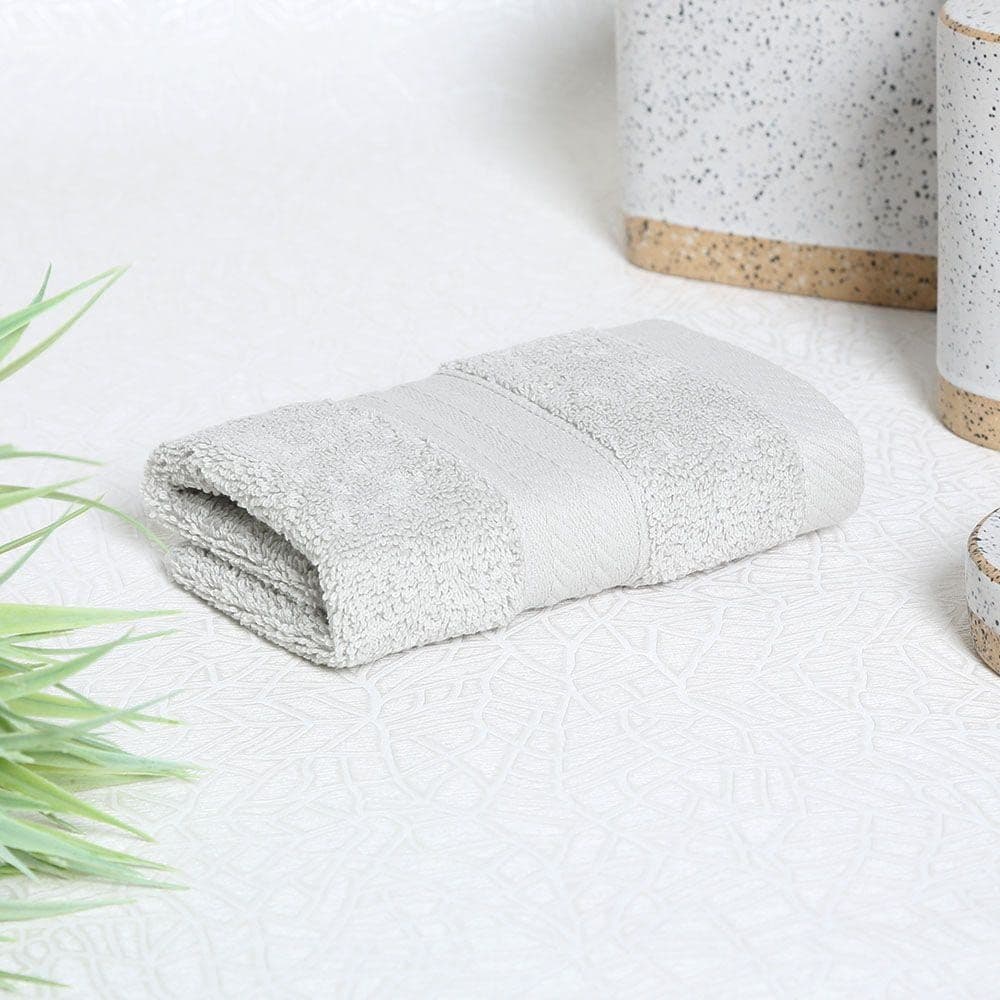 Luxuria Pima Face Towel, Oyster Â€“ 600 Gsm, 30X30 Cms