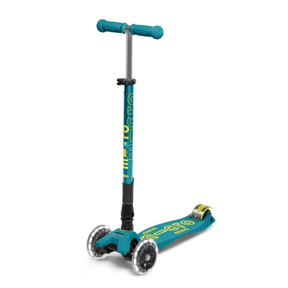 Maxi Micro Deluxe Foldable Led Scooter (Green)