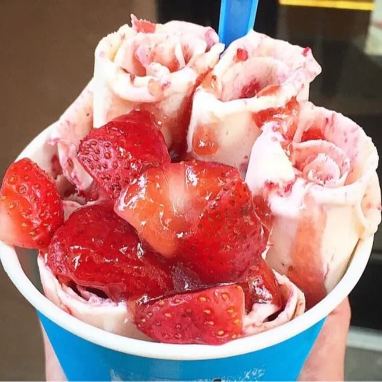 Strawberry Ice Cream Rolls