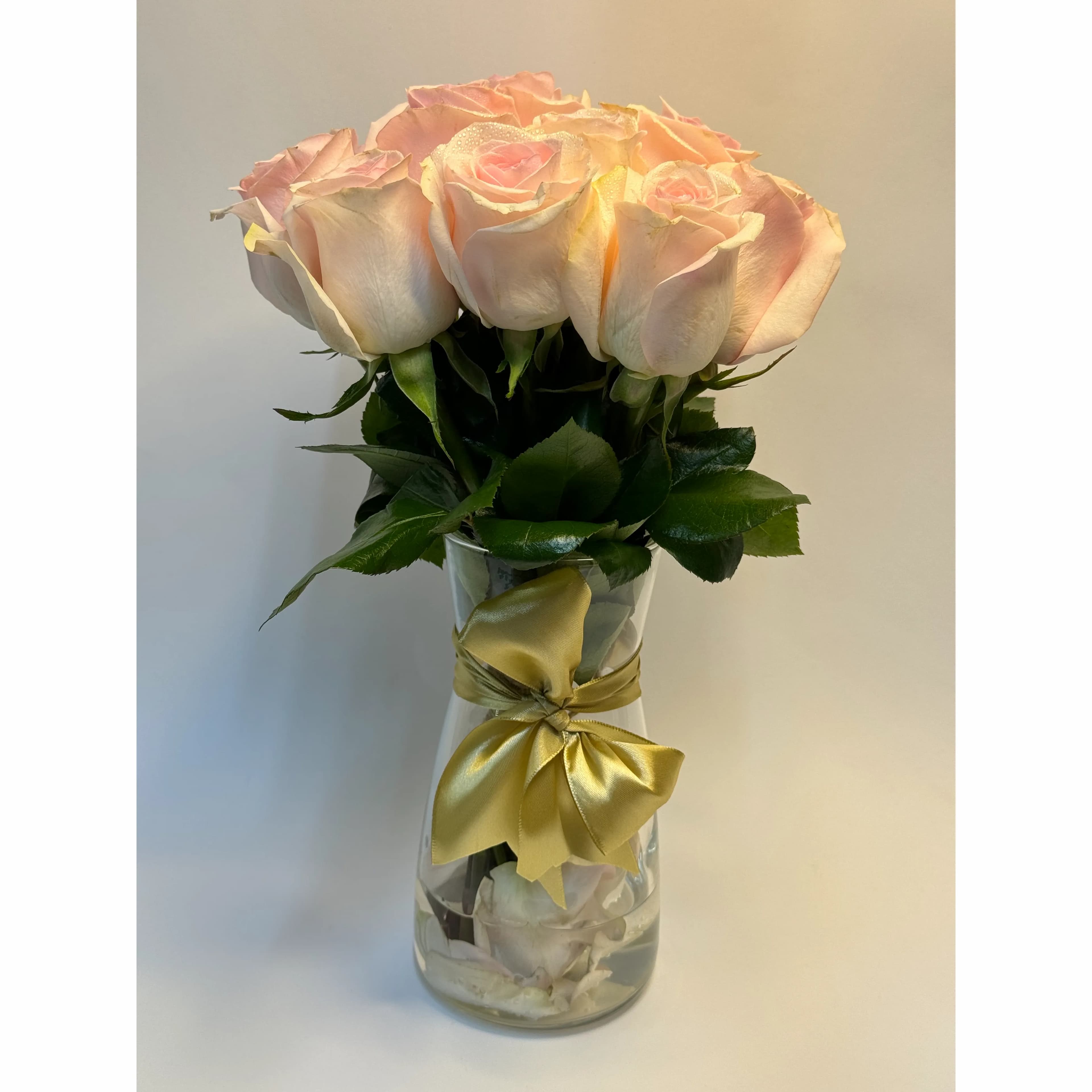 Pink Roses In Premium Glass Vase