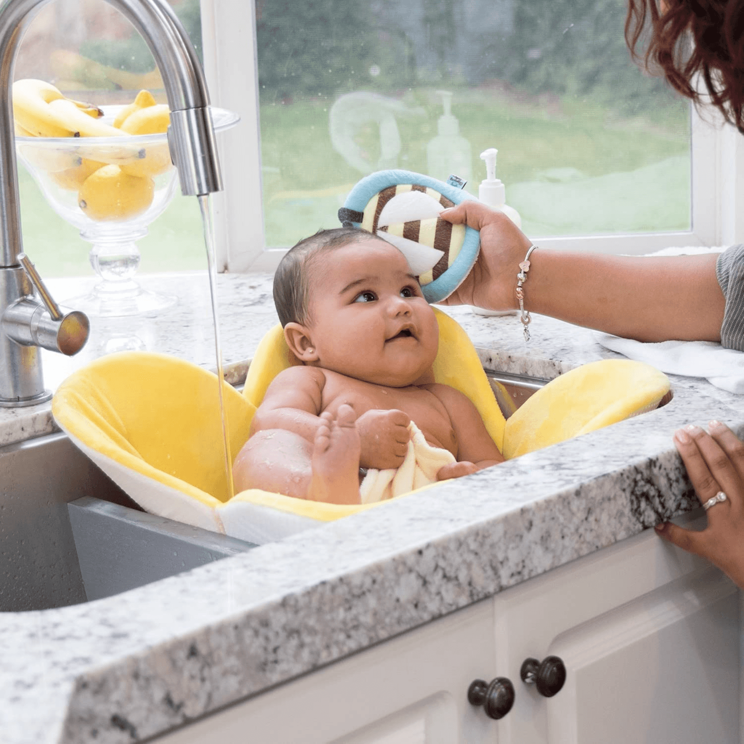 Blooming Bath Scrubbie Baby Washcloth Bee