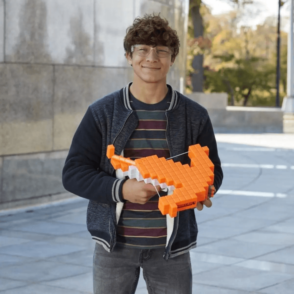 Hasbro- NERF Minecraft Pillager's Crossbow With 3 Darts