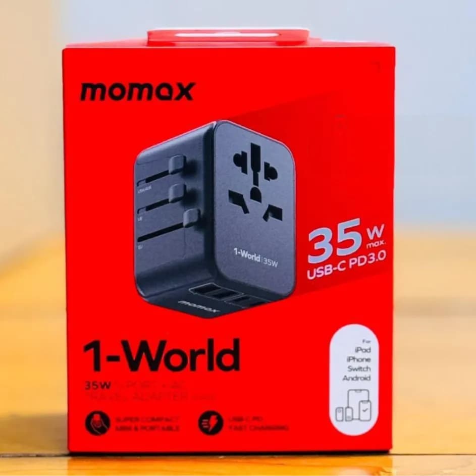 Universal Travel Adapter 35W - Momax Black