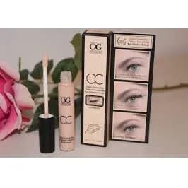 outdoor girl eye shado w primer