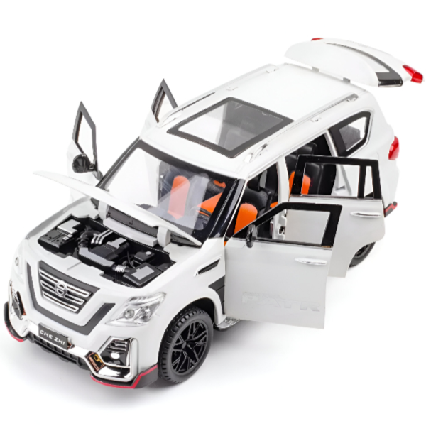 1:24 Nissan Patrol Pull Back Model Car Diecast Toy Cars For Kids-White (DCGB38)