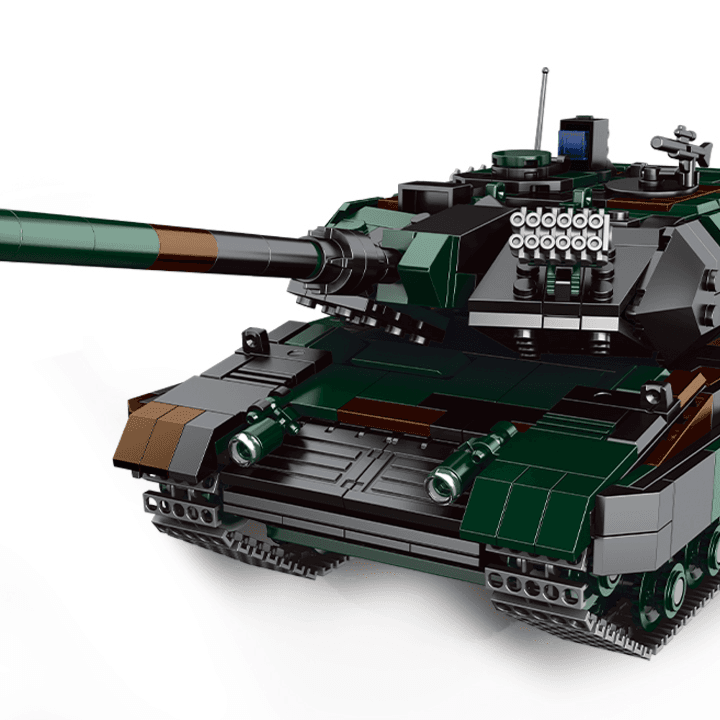 Leopard 2A6 (1:30) / The Fastest Military Tank Ever