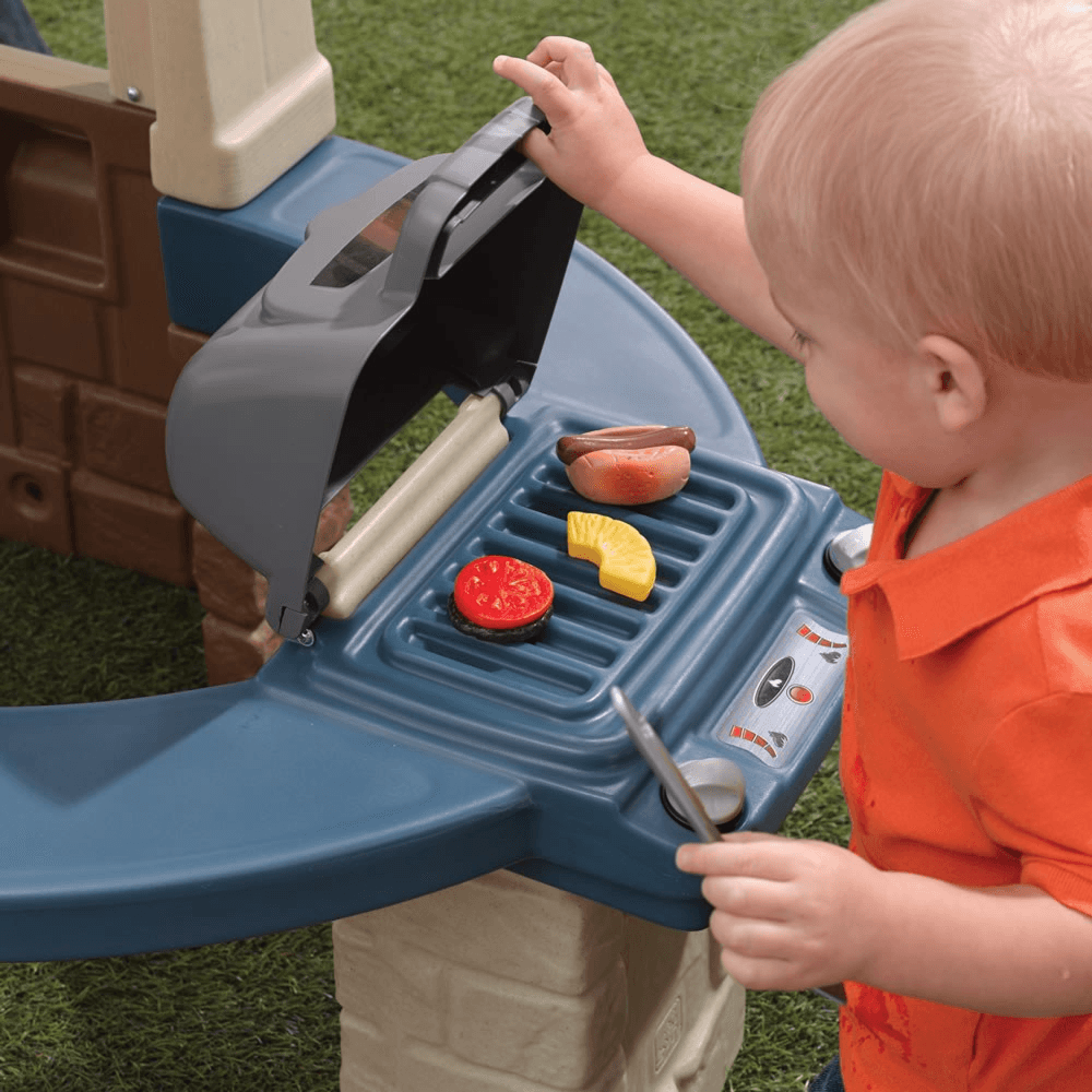 STEP 2 GREAT OUTDOORS PLAYHOUSE - KRAFT CARTOON