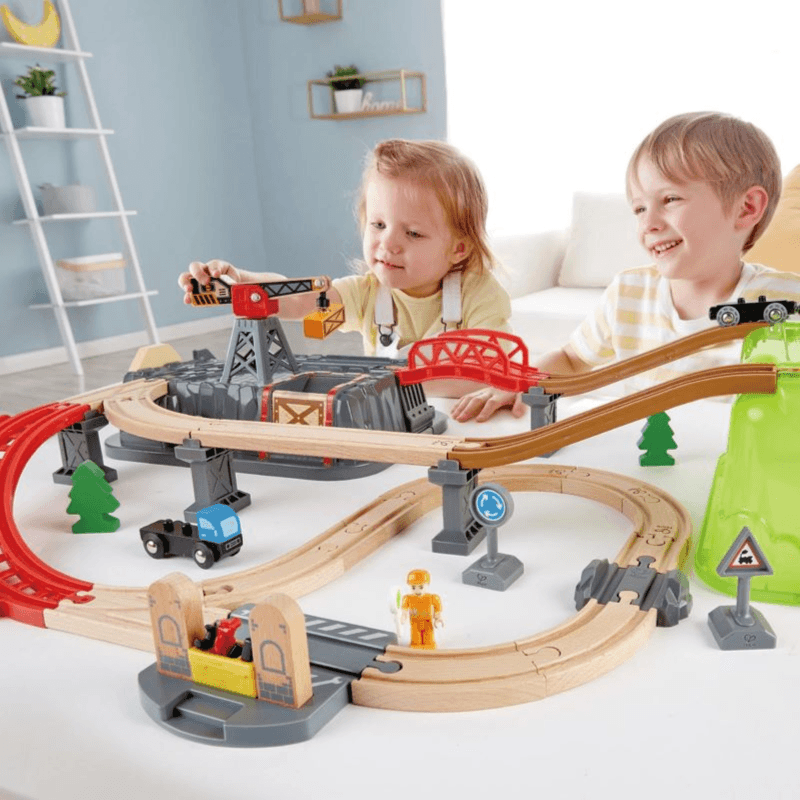 Hape Railway Bucket Builder Set