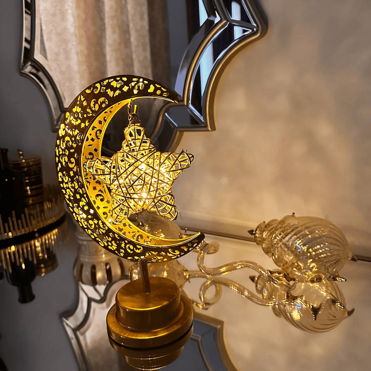فانوس رمضان على شكل قمر ونجمة ، ديكور رمضان, نقصة رمضان ، هدايا وتوزيعات رمضان 