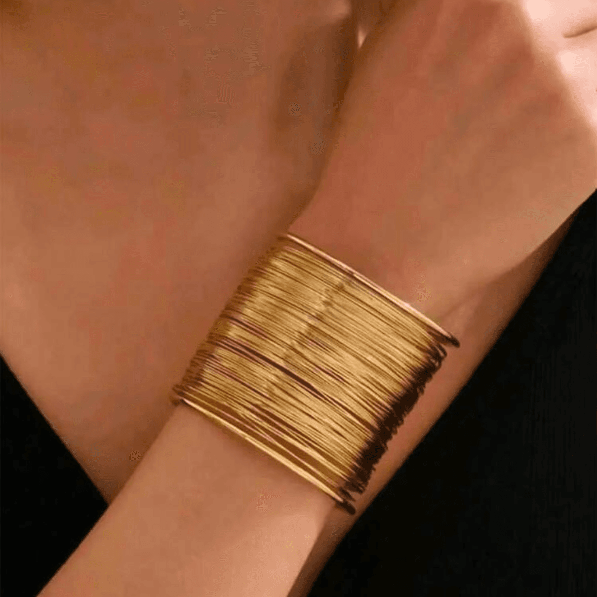 1 Pcs - Adjustable Bracelet - Gold 